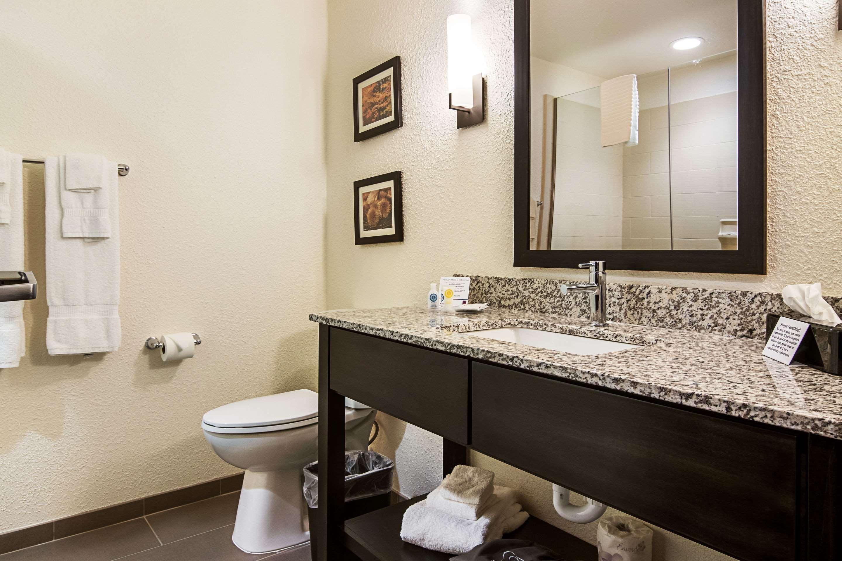 Comfort Suites Wooster Near University Campus Dış mekan fotoğraf